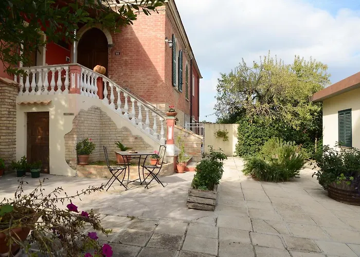 Отель La Casa Di Andrea